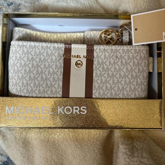 Michael Kors Women\'s Cream and Tan Belt Bag